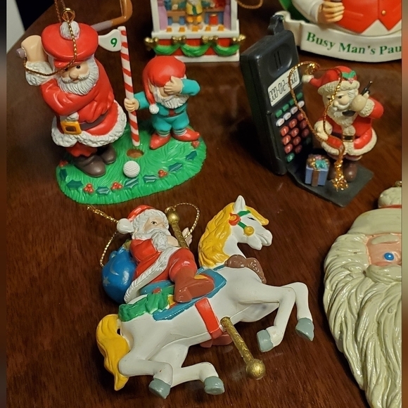 8pcs Lot of Santa Christmas Tree Ornaments (Some are vintage) - Picture 3 of 16